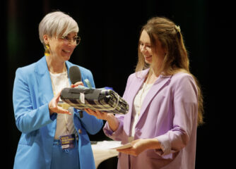 3. Digital-Tag für den Tourismus in Sachsen - Nadine Wojcik mit Moderatorin Lisa Zeller